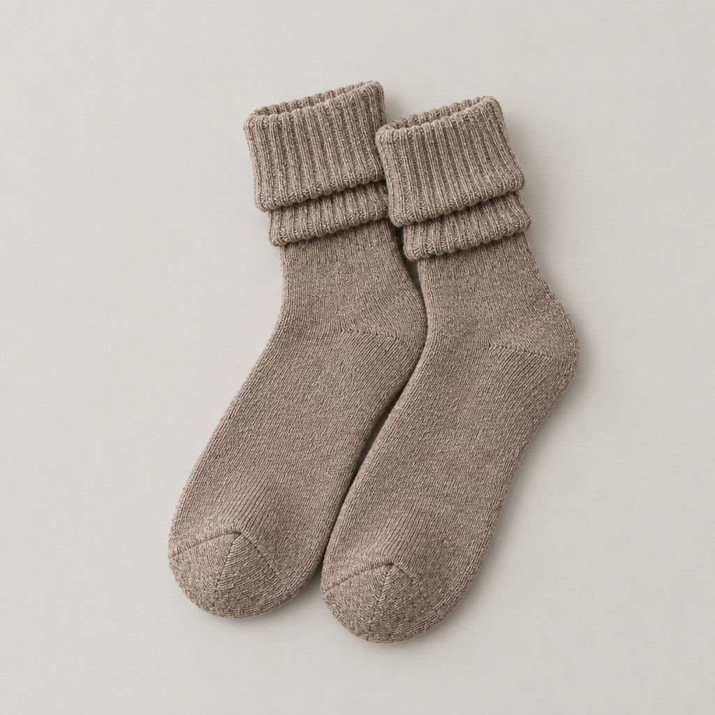 Sockor i taupe